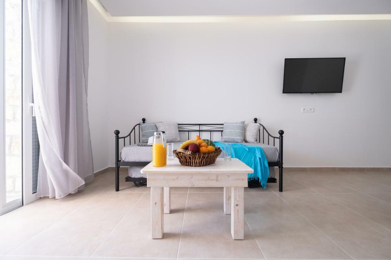 Cyclops Beach Apartments Периволос Экстерьер фото
