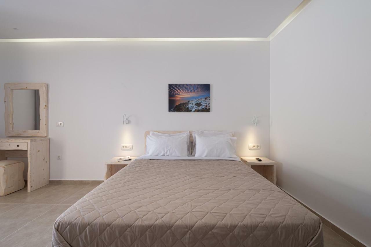 Cyclops Beach Apartments Периволос Экстерьер фото